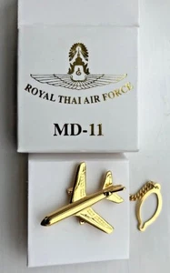 AVIATION TIE PIN MCDONNELL DOUGLAS MD11 AIRCRAFT - RARE - Picture 1 of 3