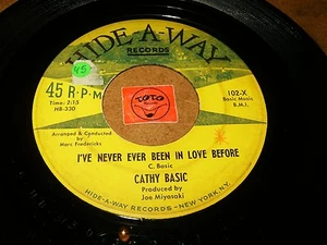 CATHY BASIC - I'VE NEVER EVER BEEN IN LOVE BEFORE - SODE / LISTEN - GIRL POPCORN - Bild 1 von 2