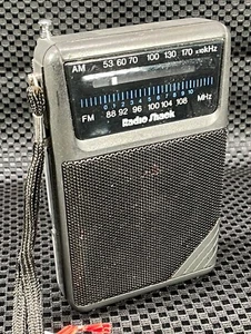 Radio Shack Model 12-454 Portable Radio Tested And Working   IN6200 - Picture 1 of 9