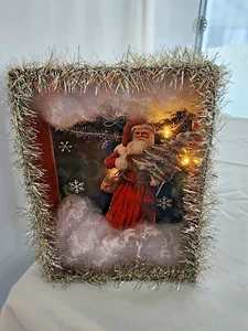 Schattenkasten Diorama mit Leucht alte Welt Vater Weihnachtsmann Silber Girlande Borte - Bild 1 von 10