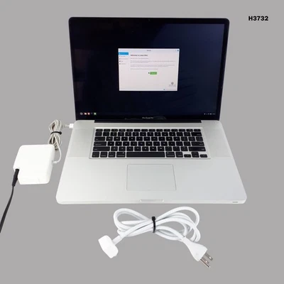 Apple MacBook A1297 17" 2009 Core 2 Duo 8GB RAM 200GB HDD Linux Mint 22 - Image 1 of 4