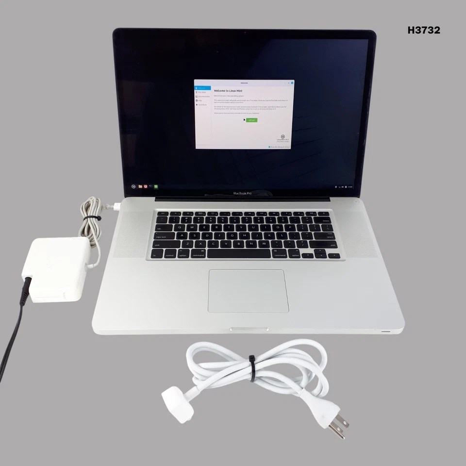 Apple MacBook A1297 17" 2009 Core 2 Duo 8GB RAM 200GB HDD Linux Mint 22 - Image 1 of 4