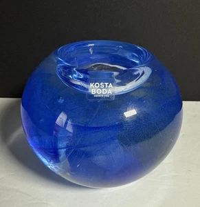KOSTA BODA KJELL ENGMAN DESIGN SWEDEN BLUE ART GLASS CANDLE VOTIVE W/label - Picture 1 of 4