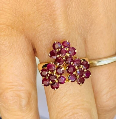 12K Solid Yellow Gold Cluster Flower Ring With Round Ruby 4.35GM/Size 7.25 - Image 1 of 4