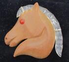 Vintage rzadka Duża drewniana i lucitowa głowa konia Rzeźbiona przypinka Broszka Czerwone bakelitowe oko