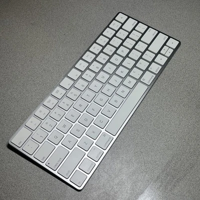 Apple A1644 Magic Keyboard (White/Silver) No USB Cable - Image 1 of 4
