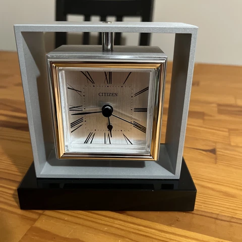 Citizen Decorative Desk Clock CC1007 Smooth Sweeping Second Hand Swivel Face Cover