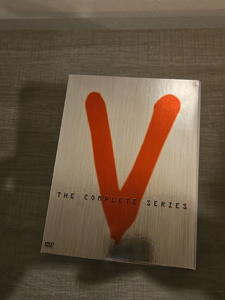 V the Complete TV Series - Image 1 of 4
