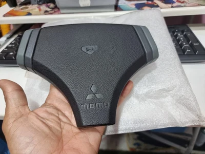 Volante Mitsubishi Lancer Evolution1 Evolution2 cubierta central MOMO cobra Foto 1 de 4