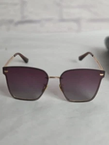 Diff Eyewear Gold-Framed Square Sunglasses With Gradient Lenses &  Case - Picture 1 of 24