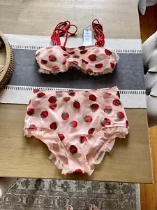 Women’s Two Piece Swimsuit Brand New. Size m/4/6 - Picture 1 of 4