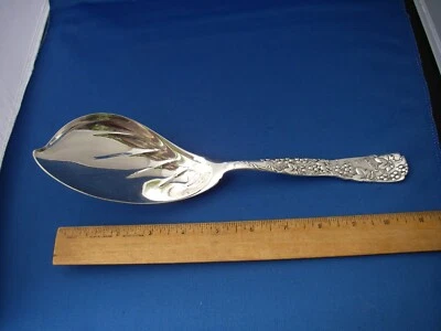 Antigua vid esterlina TIFFANY (1872) grande SERVIDOR DE HELADOS - motivo de uva - mono GK Foto 1 de 4