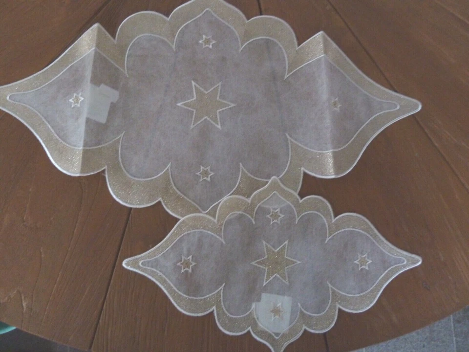 Sander Tischdecken Weihnachten AMBACH T., Stern Aufleger oval in 3 Größen wählen - Bild 1 von 1