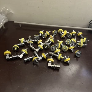 Luftverschraubung medizinischer Stecker Schnellkupplung 39 Stück - Bild 1 von 3
