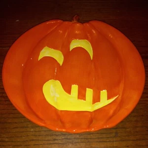 The Sakura Table Haunted Hideaway 3D Pumpkin Jack O Lantern Plate - Picture 1 of 8