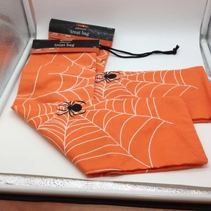 Halloween Kissenbezüge Trick or Treat Tasche leuchtend orange mit Spinnen 2er Set - Bild 1 von 4