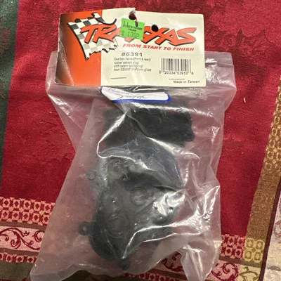Traxxas 5391 Gearbox Halves Front & Rear Shift Shaft Seal, Ball Spring B54 - Image 1 of 3