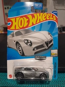 HOT WHEELS ZAMAC ALFA ROMEO 8C COMPETIZIONE - Picture 1 of 2