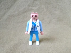 Playmobil: Tierärztin/Krankenschwester Figur #4226 4374 5870 - Bild 1 von 3