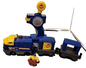 GeoTrax Blue Pony Express Speedy Delivery Team Remote Train Cars Figure Works - Picture 1 of 10