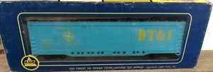 AHM HO 56' DT&I Roll Up Side Doors Box Car - Picture 1 of 3