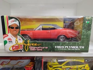 Ertl AM John Force 1969 Plymouth Hardtop Diecast Scale 1/18 - Bild 1 von 6