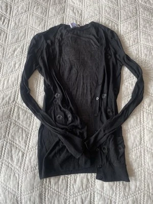 Cárdigan negro fino Valentino con flores bordadas negras Foto 1 de 4