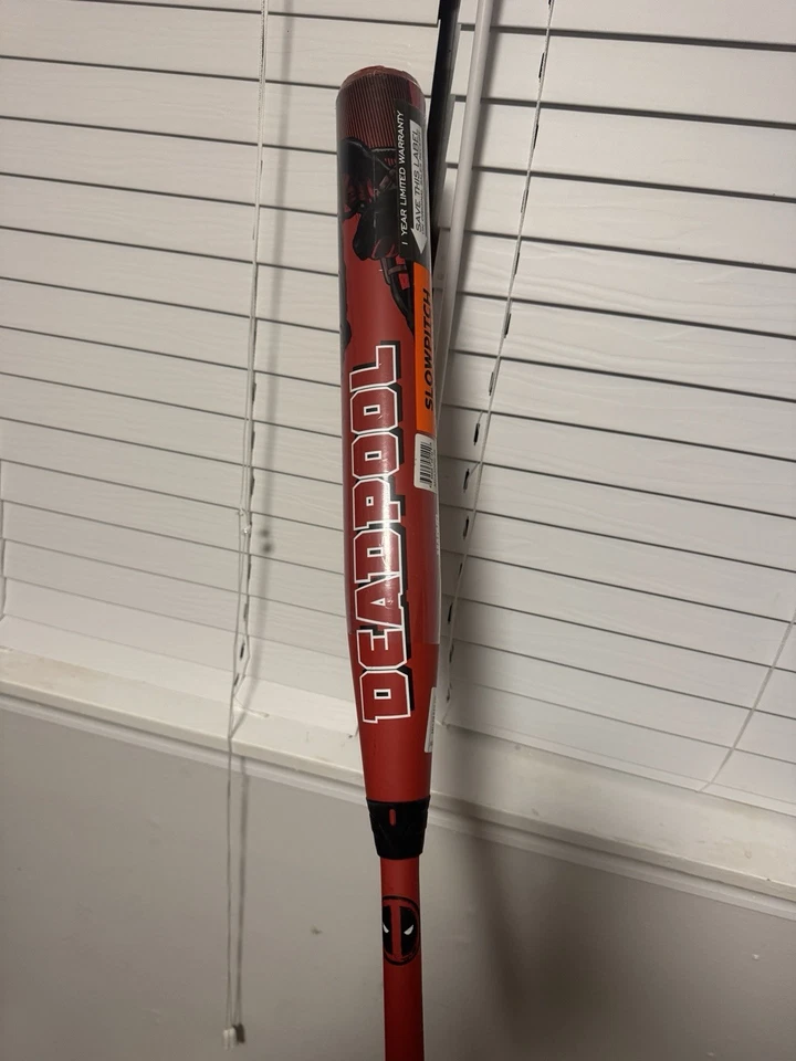 Softbol lanzamiento lento Miken Deadpool Asa 26 oz Foto 1 de 3