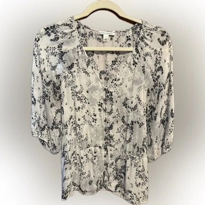 Banana Republic SILK Blouse Size S - Image 1 of 4