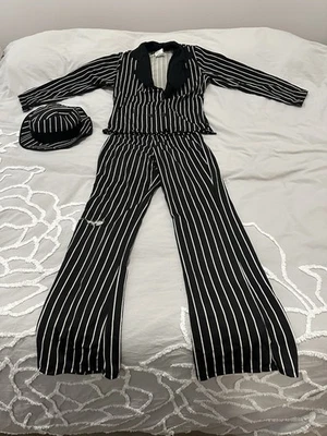 1920’s Gangster Lady Suit Costume Halloween California Costume Size Medium 10-12 - Image 1 of 4