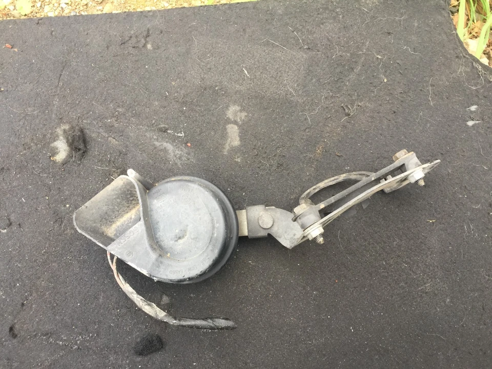 Mercedes-Benz W220 S430 S350 S500 S55 S65 CL500 CL55 AMG S280 2000-2006 bocina baja Foto 1 de 1