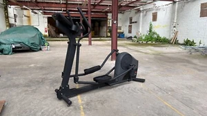 Life Fitness X5 Elliptical Cross Trainer RRP £2999 Gym quality (heavy!!) - Picture 1 of 6