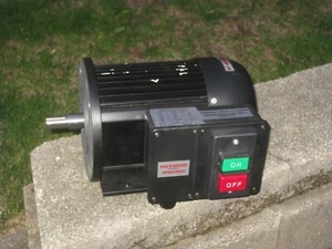 3 Phase Induction Motor, 1.5 HP, 3450 RPM, 230/460 V, 3 Phase, YJC90-2 Frame - Picture 1 of 9