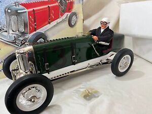 RARE 1/8 SCALE MODEL GILBOW Miller INDY CAR Tinplate Wind Up w/box driver & key
