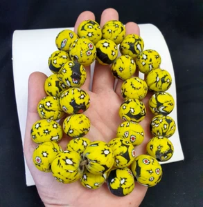 Art Deco Mosaic Glass Beads Strand 22mm - Picture 1 of 8
