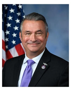 2021 Don Bacon Politician 8x10 Portrait Photo On 8.5" x 11" - Imagen 1 de 1