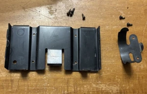 Singer 66 Sewing Machine Cabinet 72 Pedal+Oil Can Bracket OEM Replacement Part - Picture 1 of 6