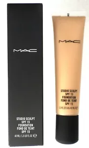 Mac Studio Sculpt LSF 15 Foundation NC20 Make-up Größe 40 ml/1,3 Oz. NEU im Karton - Bild 1 von 3