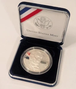 2009 Abraham Lincoln Silver Dollar Commemorative w/ Case + COA Proof Coin 2009-P - Picture 1 of 14