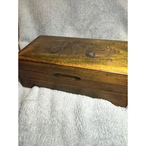 Vintage Wooden Trinket Box Decorative Bird Folk Art Carved Lid Hinged Storage - Picture 1 of 8