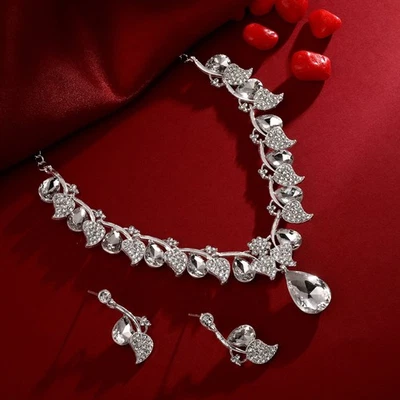 Conjunto de joyas de collar gota de cristal enchapado en plata india con pendientes para mujer Foto 1 de 4