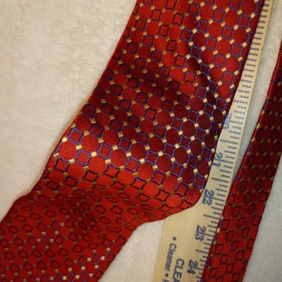 Jos A Bank Hombre Corbata Seda Roja Geométrica 3.5"x61" Larga Firma Colección Italia Foto 1 de 4