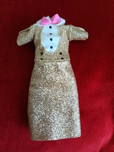Vestido vaina vintage Barbie muñeca pequeña dorado brillante noche brocado - Imagen 1 de 4