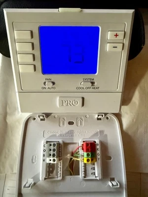 Pro1 T705 Digital Thermostat - Image 1 of 4