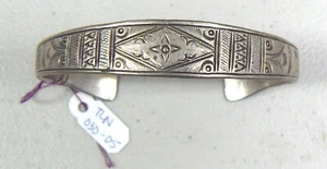 Lovely Silver Bracelet from Thailand etching details - Picture 1 of 4