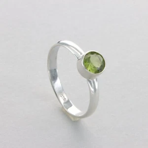 Round / Circle Green PERIDOT Ring - Multiple Sizes - 925 STERLING SILVER #21e - Picture 1 of 8