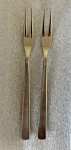 Rösle 2 Lotto VS 600 7,6" Forchetta Pesce Carne 12622 Acciaio Inox 18/10 Germania Usata - Foto 1 di 4