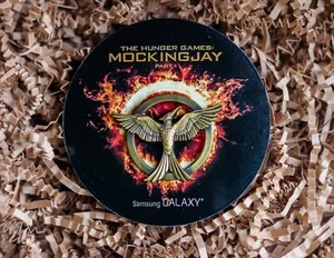 THE HUNGER GAMES  ***RARE 2014 - MOCKINGJAY Pin - Samsung Promo - Picture 1 of 3