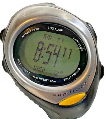 Reloj digital NIKE SDM [TRIAX 100 SM0003 PARA HOMBRE 40mm BATERÍA NUEVA TOTALMENTE FUNCIONAL Foto 1 de 4