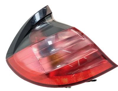 Luz trasera izquierda conductor mercedes-benz c230 2002-2005 cupé Foto 1 de 4